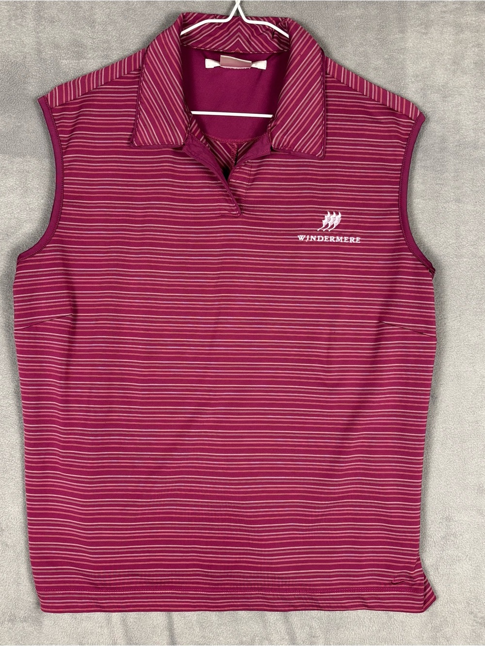 Nike Golf Women M Sleeveless Polo Shirt Maroon‎ Striped Dri-Fit UV Windermere